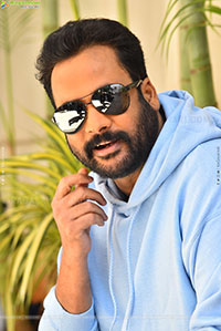 Actor Shivaji at Dhandoraa Movie Interview, HD Gallery