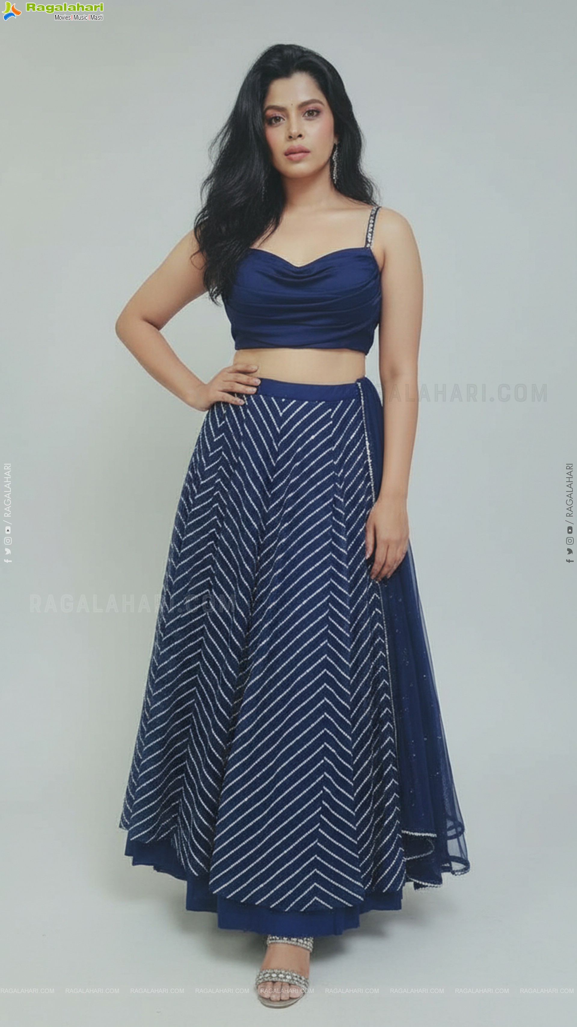 Supriya Pillai Glamorous Photoshoot Stills, HD Gallery