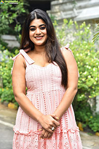 Yamini Bhaskar at Psych Siddhartha Interview, HD Gallery