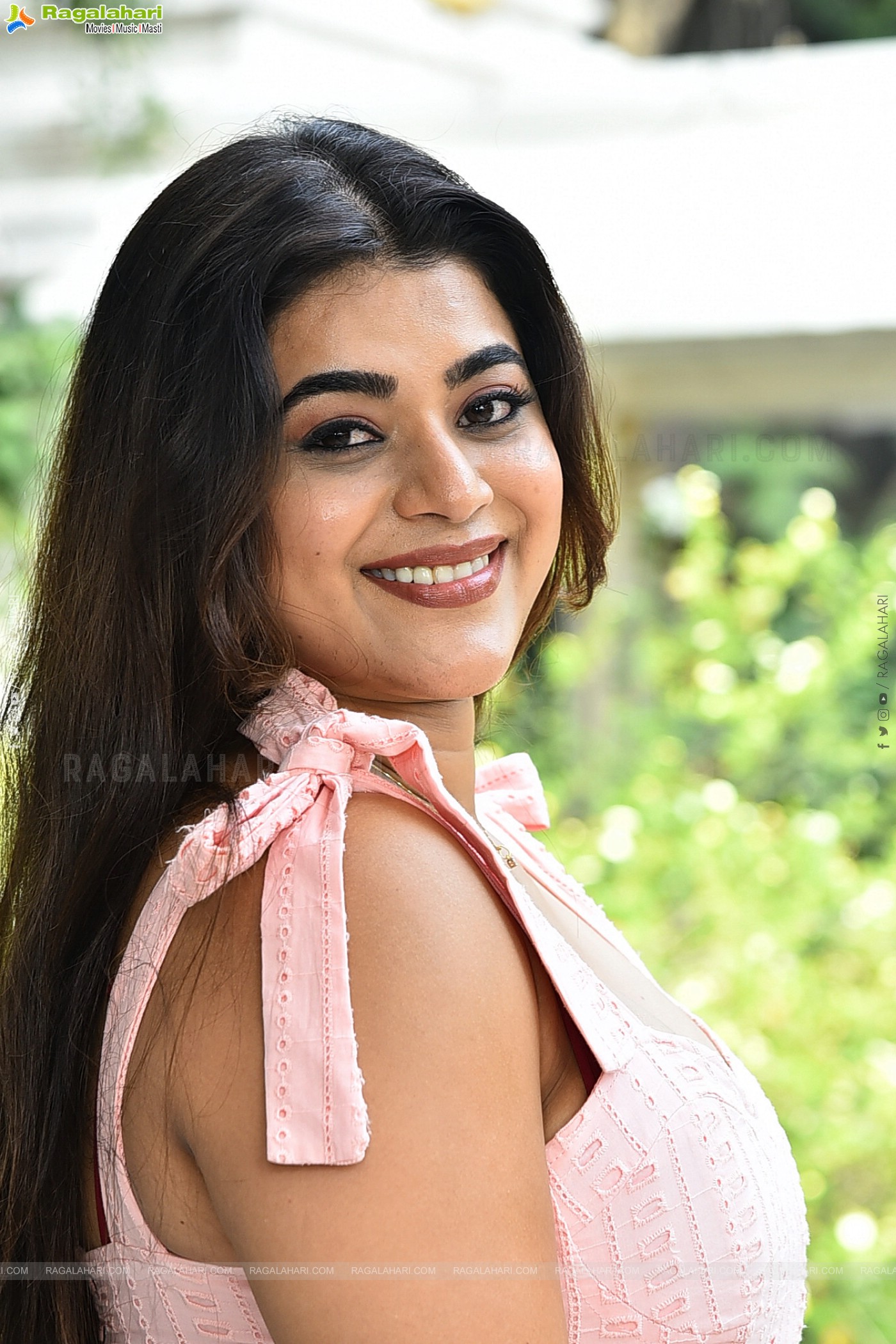 Yamini Bhaskar at Psych Siddhartha Interview, HD Gallery