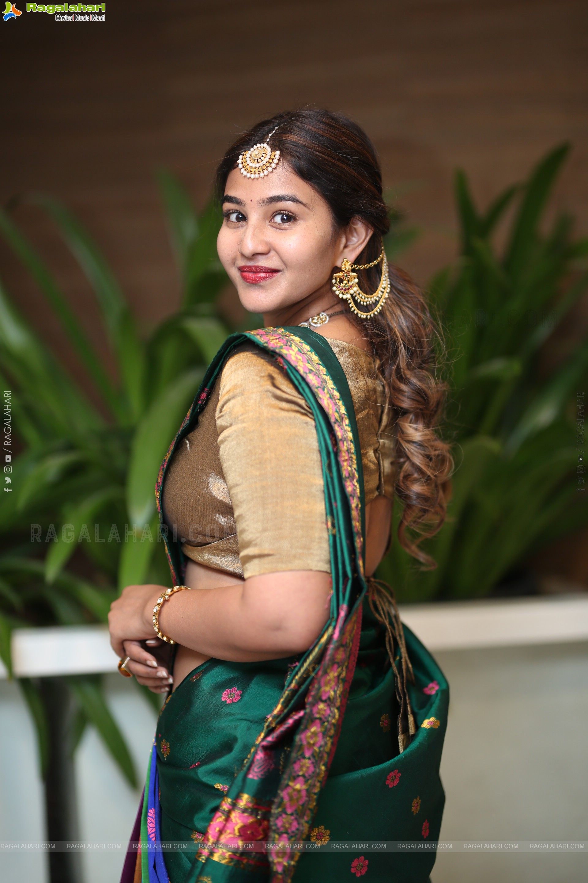 Yashna Muthuluri Latest Photoshoot Stills, HD Gallery
