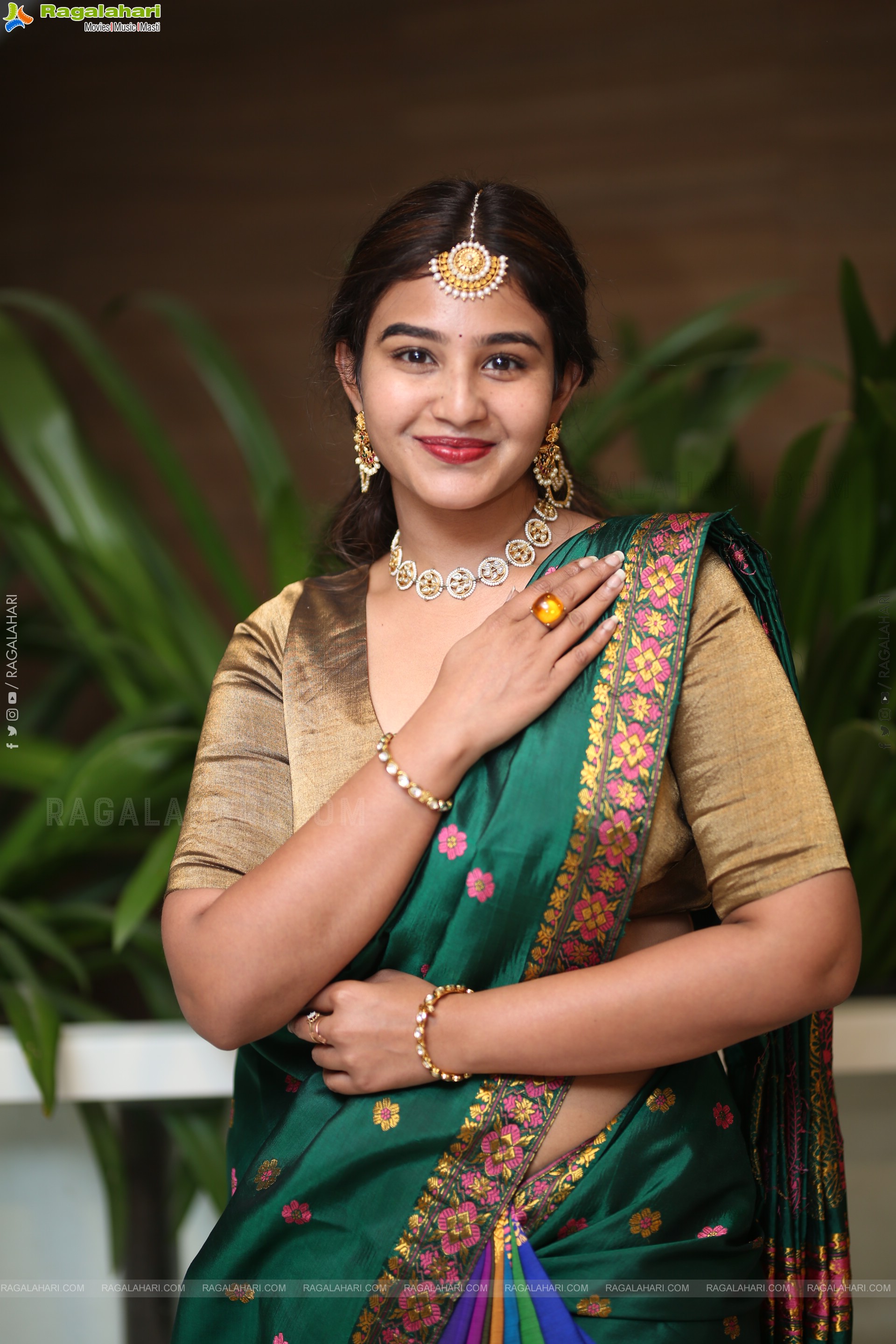 Yashna Muthuluri Latest Photoshoot Stills, HD Gallery