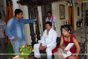 King (Nagarjuna, Trisha) Working Stills