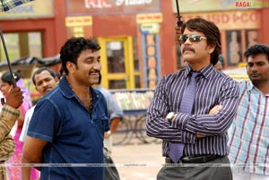 King (Nagarjuna, Trisha) Working Stills