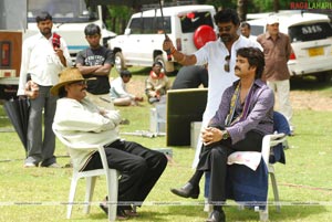 King (Nagarjuna, Trisha) Working Stills