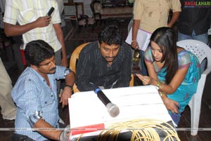 King (Nagarjuna, Trisha) Working Stills