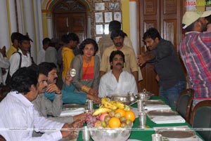 King (Nagarjuna, Trisha) Working Stills