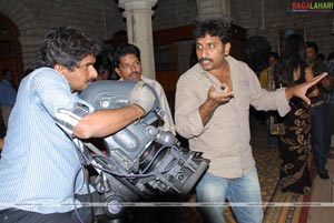 King (Nagarjuna, Trisha) Working Stills