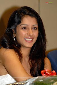 Parvathy Omanakuttan (Miss India 2008) felicitated by FFTA (Fashion & Film Talent Association)