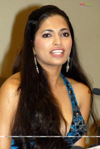 Parvathy Omanakuttan (Miss India 2008) felicitated by FFTA (Fashion & Film Talent Association)