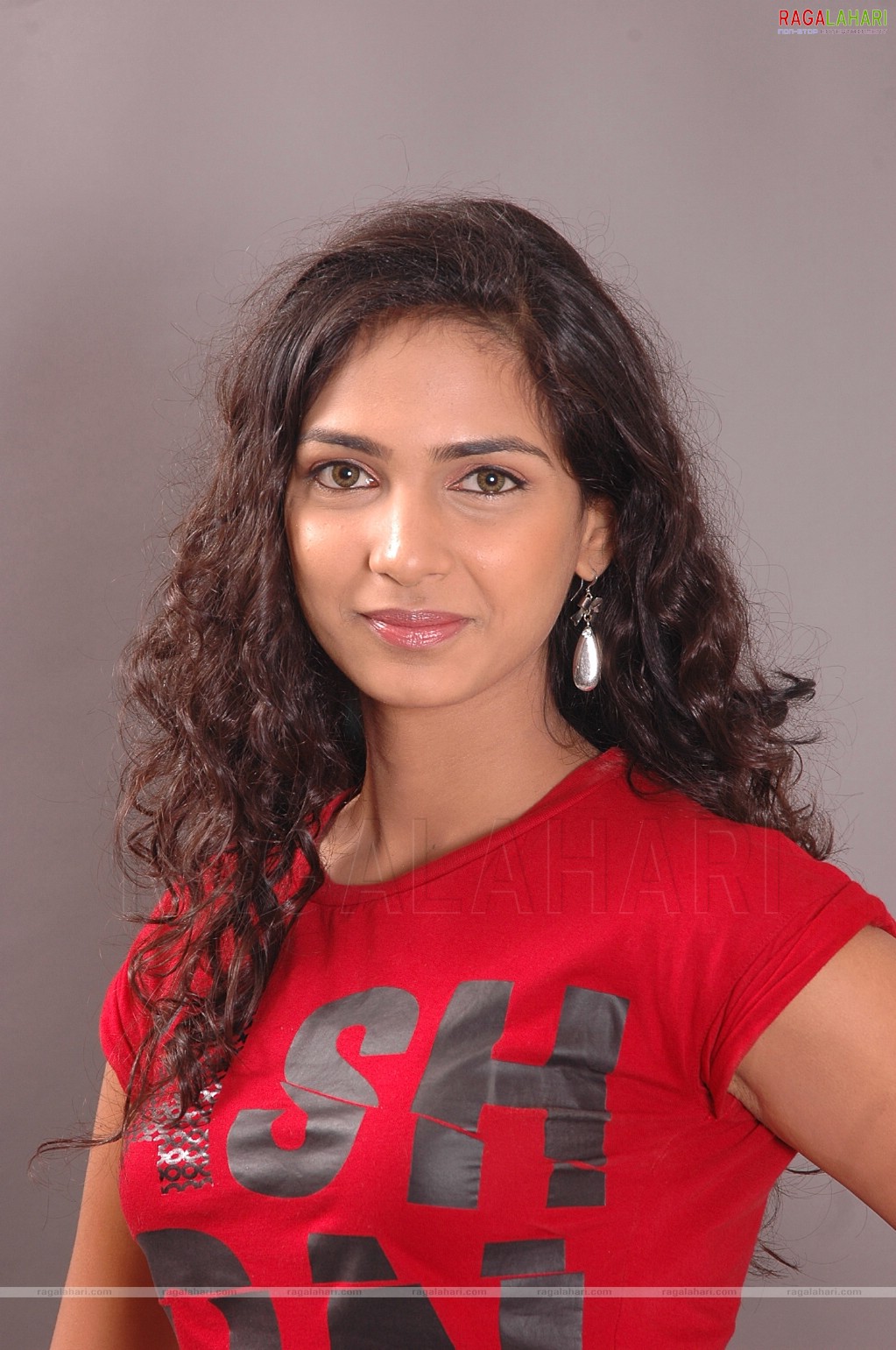 Monali Chowdary