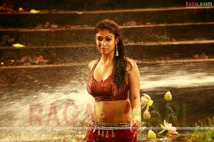 Nayanatara in Salute