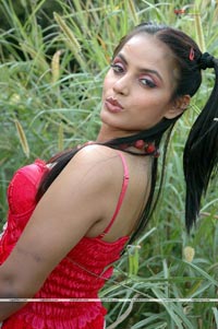 Neetu Chandra at Satyameva Jatathe Sets