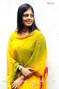 Sindhu Menon at Prema Pilustondi Preaa Meet