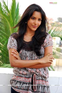 Leader Heroine Priya Anand Photo Gallery