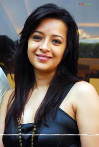 Reema Sen at Yuganiki Okkadu Press Meet