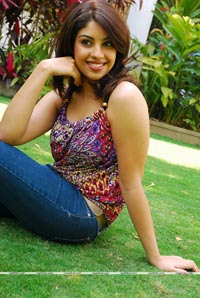 Richa Gangopadhyay Photo Gallery