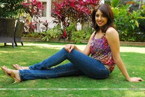 Richa Gangopadhyay Photo Gallery