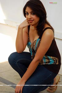 Richa Gangopadhyay Photo Gallery