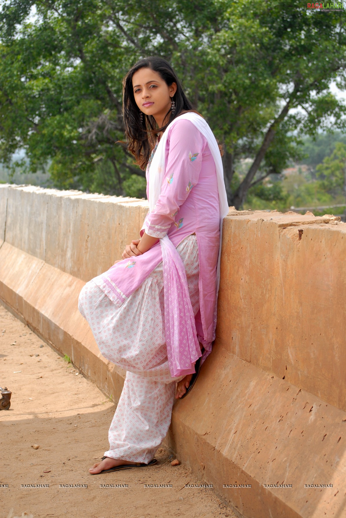 Bhavana Stills From Jackie Movie, Photo Gallery