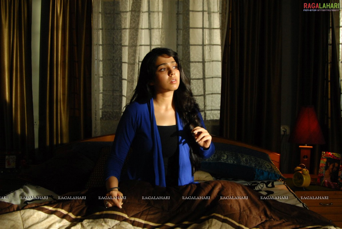 Charmi Emotional Stills from Mangala Movie, Photo Gallery
