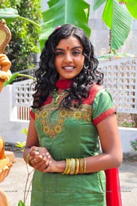 Divya Nageswari