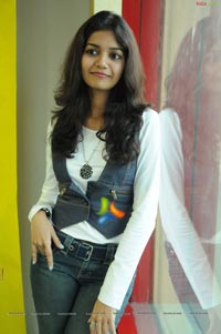 KDS Appalraju Heroine Swathi High Resolution