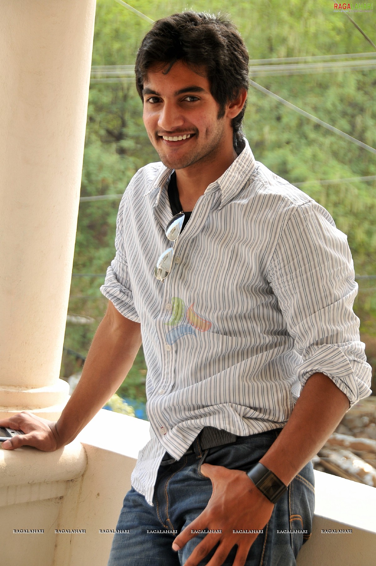 Aadi at Prema Kavali Pressmeet