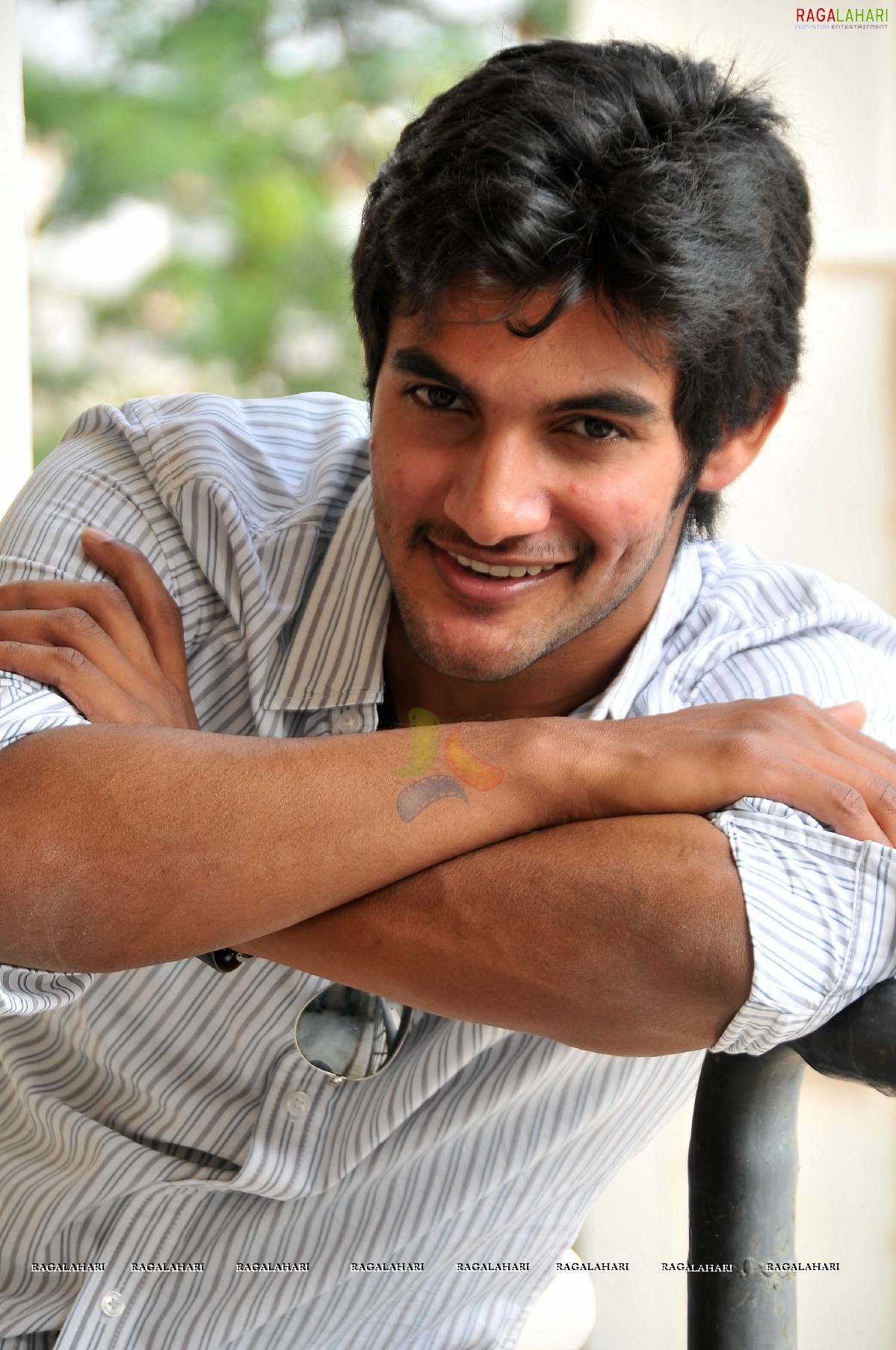 Aadi at Prema Kavali Pressmeet