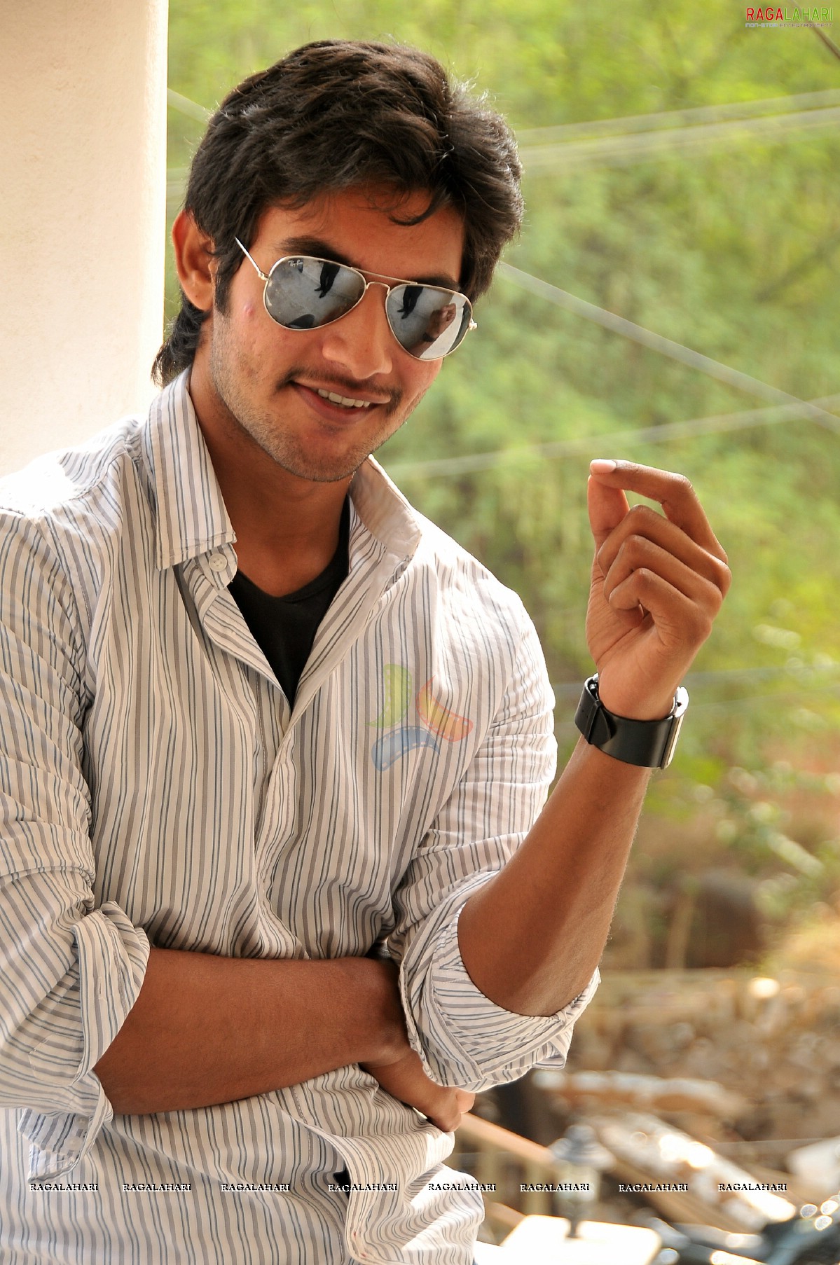 Aadi at Prema Kavali Pressmeet