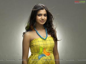 Samantha Yellow Frock Pics