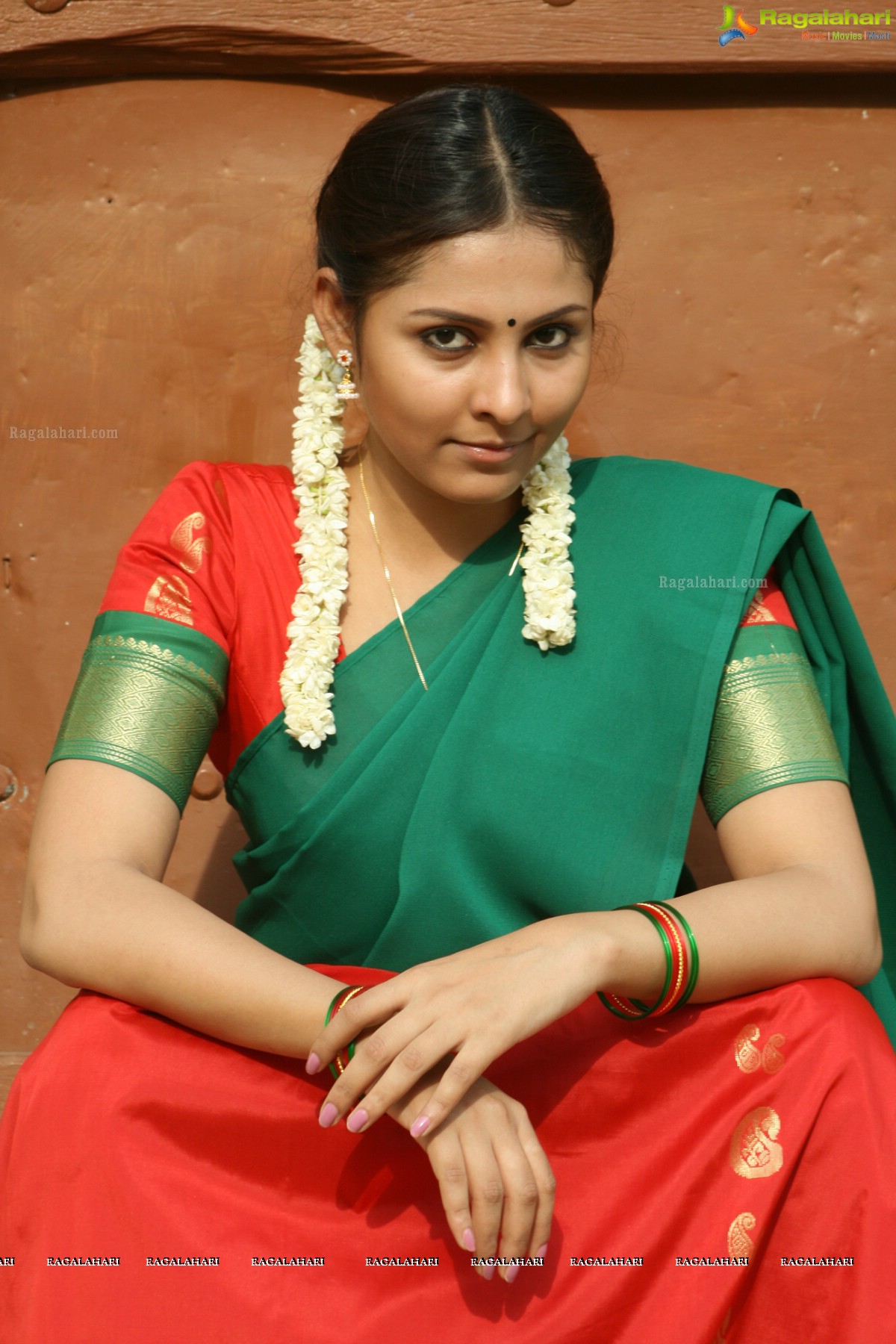 Madhu Shalini (Hi-Res)