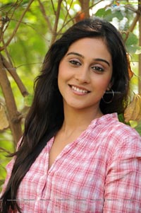 Regina Cassandra Photos