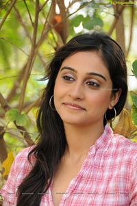 Regina Cassandra Photos