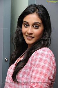 Regina Cassandra Photos