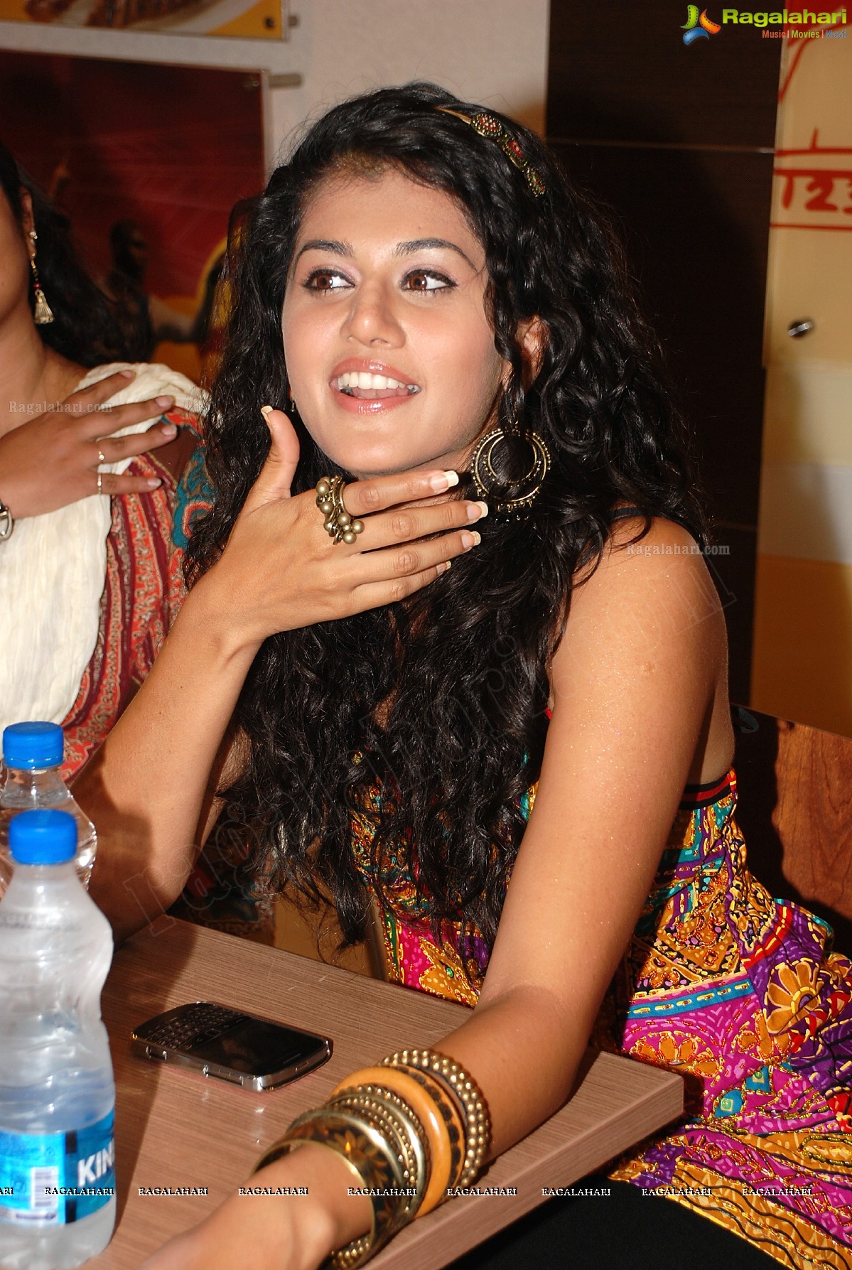 Taapsee (Hi-Res)