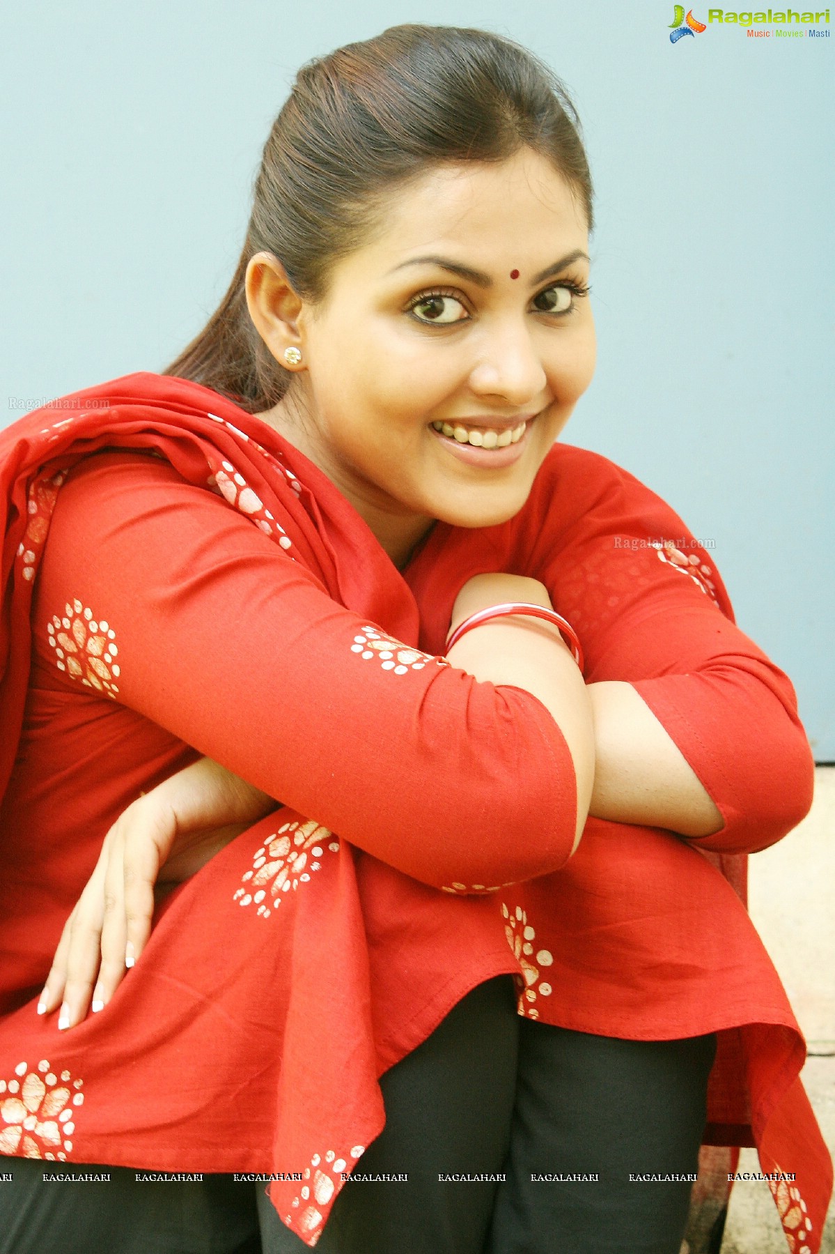 Madhu Shalini (Hi-Res)