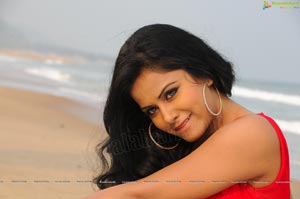 Aayiram Vilakku Rachana Maurya Hot Photos