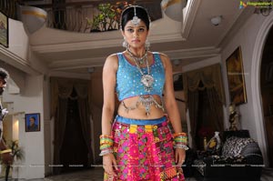 Priyamani in Chandi High Definition Photos