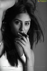 Bhanu Shree Mehra Black and White Photos