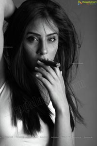 Bhanu Shree Mehra Black and White Photos