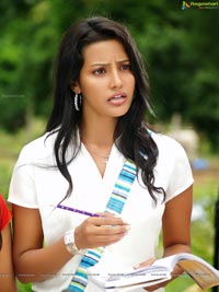 Priya Anand High Resolution Photos