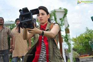 Tamanna in T Shirt and Jeans