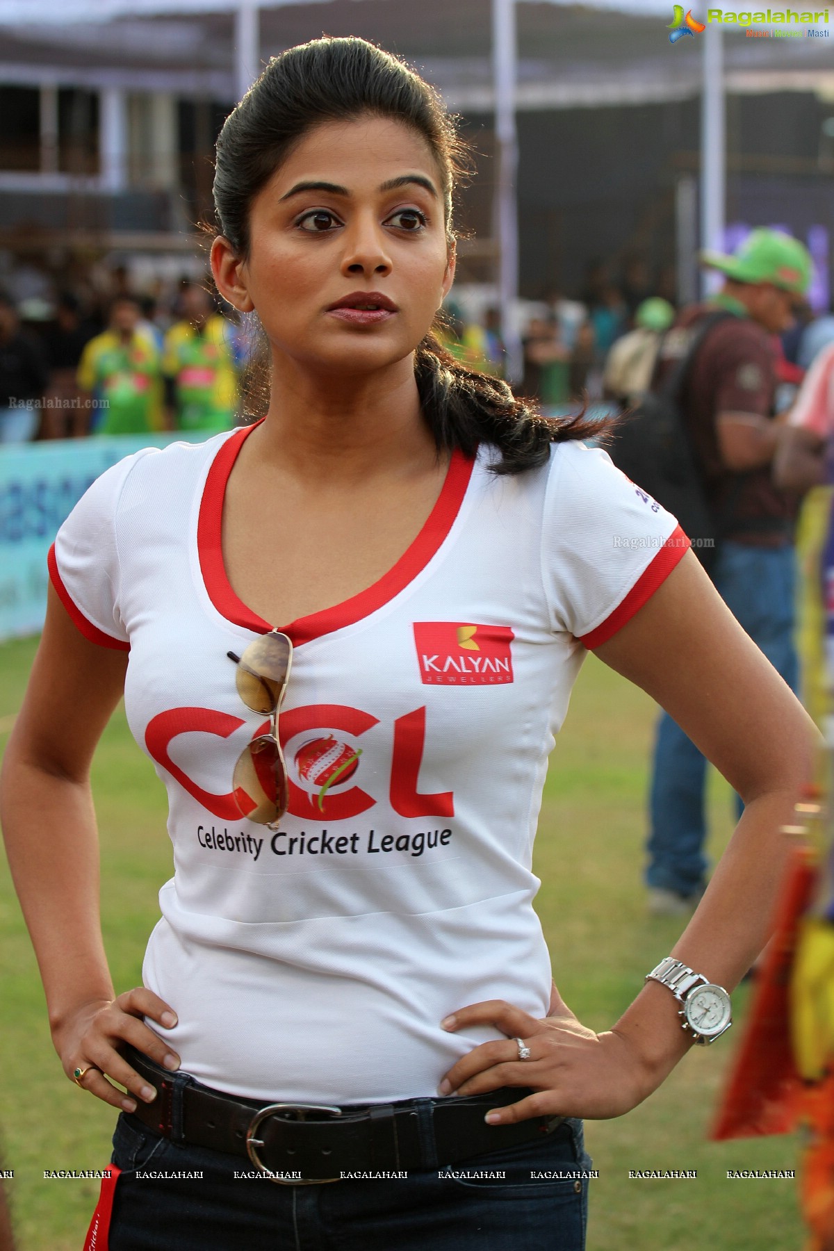 Priyamani at Celebrity Cricket League 2013 (CCL 3) - HD Gallery, Images