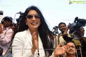 Shriya Saran Smiling Photos