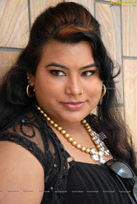 Amma Naana Oorelithe Sushmitha