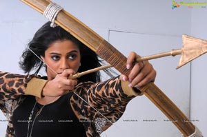 Priyamani in Chandee