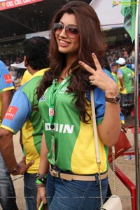 Bhojpuri heroine Akanksha Puri