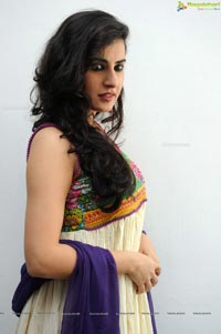 Telugu Heroine Archana