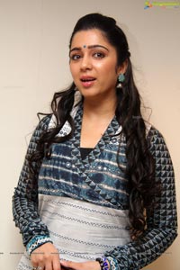 Telugu Heroine Charmi